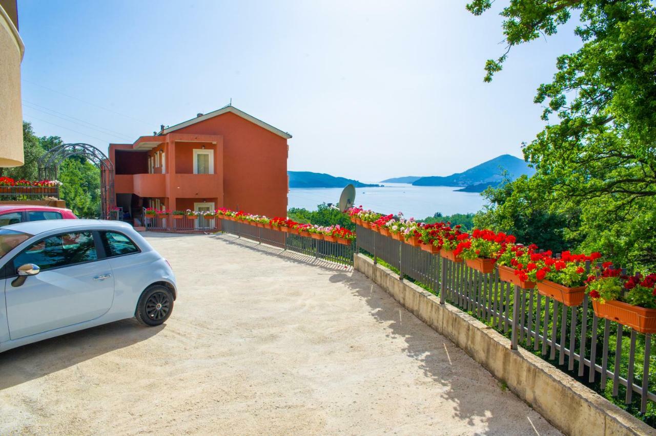 Alessandra Apartment Sveti Stefan